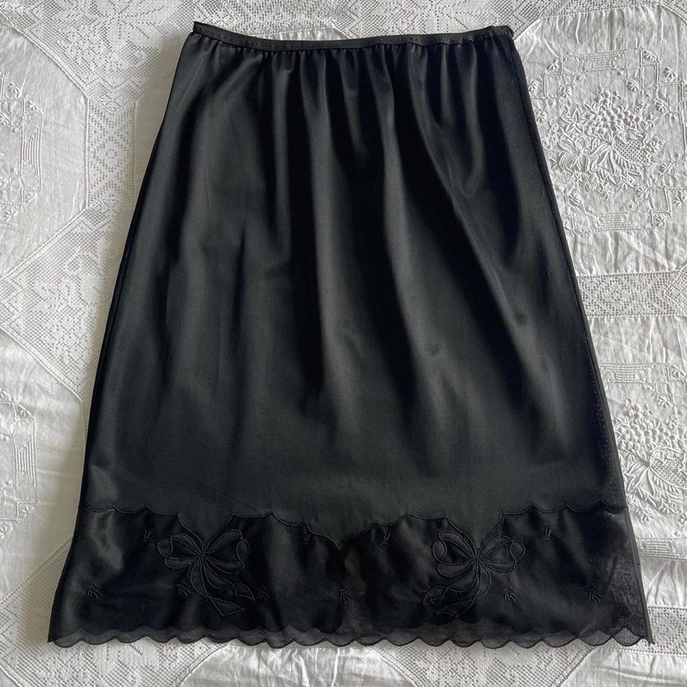 Vintage 60s slip skirt with bow details